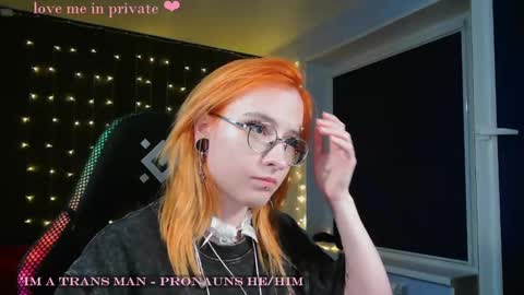 Honelints boyblonde hair AsterMIntfemboybrown hair online show from January 20, 2025, 10:15 pm