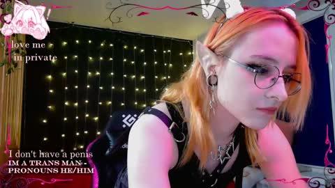 Honelints boyblonde hair AsterMIntfemboybrown hair online show from March 11, 2025, 7:03 pm