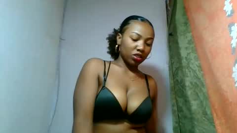 Snapshot of honeria98 chatting on June 10, 2026, 6:45 am honeria98 online show from June 10, 2026, 6:45 am