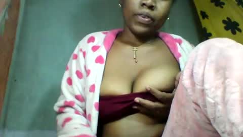 Snapshot of honeria98 chatting on July 2, 2026, 6:36 pm honeria98 online show from July 2, 2026, 6:36 pm