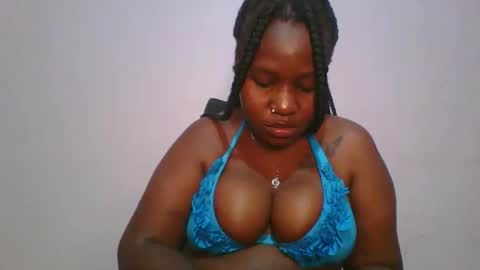 honey_beb online show from November 14, 2025, 5:00 pm