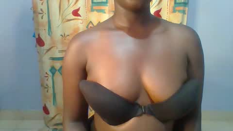 Snapshot of honey_beb chatting on December 15, 2025, 7:07 pm honey_beb online show from December 15, 2025, 7:07 pm