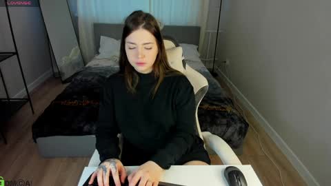 Snapshot of honey_cherrry chatting on April 10, 2026, 1:22 am Honey online show from April 10, 2026, 1:22 am