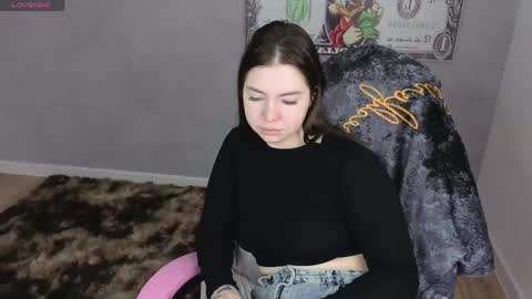 Snapshot of honey_cherrry chatting on April 23, 2026, 1:18 am Honey online show from April 23, 2026, 1:18 am