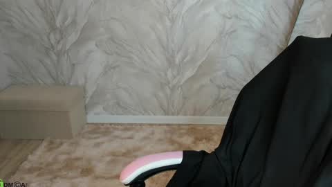 Snapshot of honey_cherrry chatting on April 26, 2026, 1:47 am Honey online show from April 26, 2026, 1:47 am