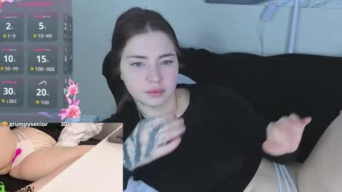 Snapshot of honey_cherrry chatting on April 28, 2026, 2:27 am Honey online show from April 28, 2026, 2:27 am