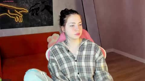 Snapshot of honey_cherrry chatting on May 9, 2026, 1:44 am Honey online show from May 9, 2026, 1:44 am