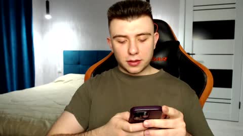 Wolfy online show from December 29, 2024, 9:20 pm