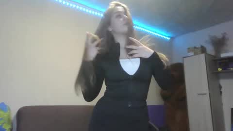 honey_lolaaa online show from October 22, 2025, 2:17 pm