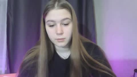 honey_lolaaa online show from December 16, 2025, 3:17 pm