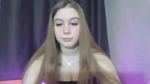 honey_lolaaa online show from December 22, 2025, 2:47 pm