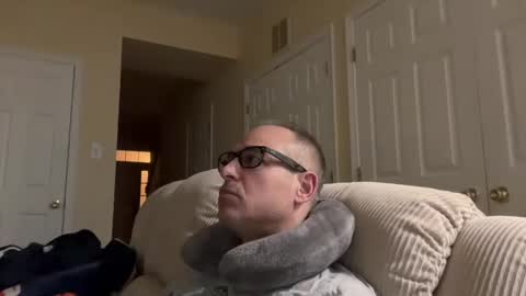 honey_man14 online show from January 5, 2025, 1:13 am