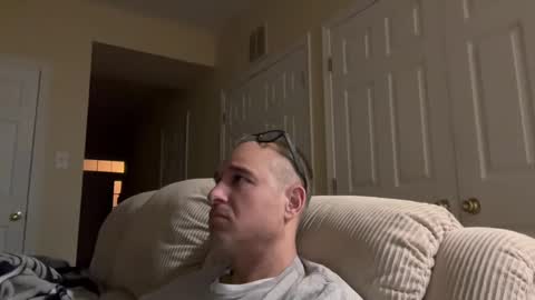 honey_man14 online show from January 6, 2025, 1:20 am