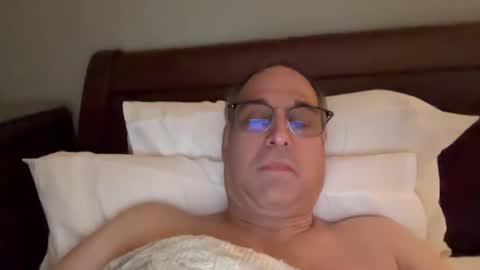 honey_man14 online show from February 23, 2025, 2:35 pm