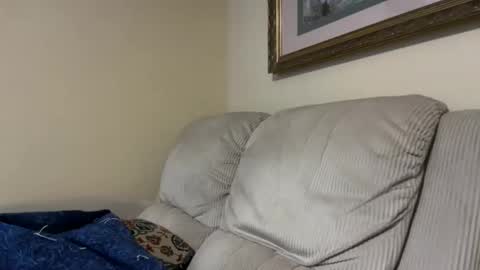 honey_man14 online show from October 29, 2025, 2:36 am