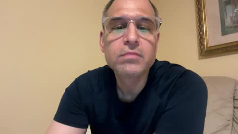 honey_man14 online show from April 5, 2026, 10:56 am