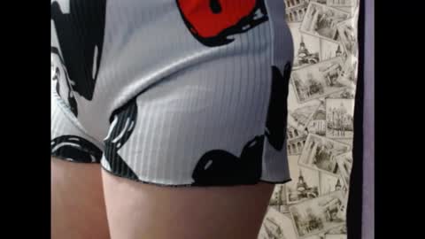 Lina online show from November 13, 2025, 6:18 pm