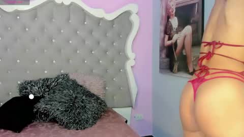 Snapshot of honey_moontsts chatting on May 14, 2026, 11:39 am honey_moontsts online show from May 14, 2026, 11:39 am