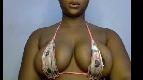 Snapshot of honey_plumx12 chatting on October 2, 2025, 5:58 am mamacita online show from October 2, 2025, 5:58 am
