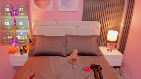 honey_sofii_ online show from September 11, 2025, 11:21 am