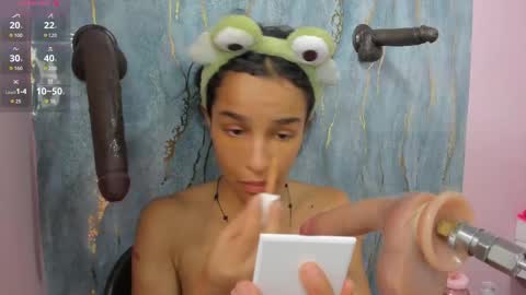 honey_sofii_ online show from September 25, 2025, 11:36 am