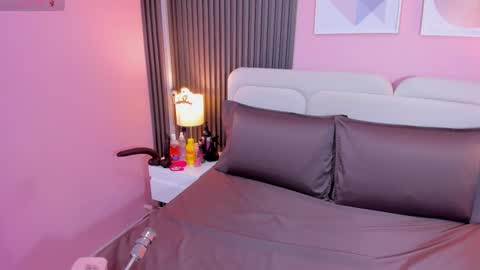 honey_sofii_ online show from October 14, 2025, 11:33 am