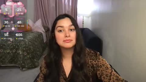 Tia online show from October 26, 2025, 2:39 am