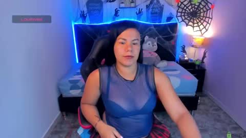 Violet online show from October 19, 2025, 3:29 am