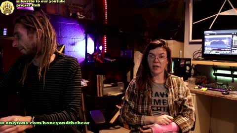 Honey and Bear online show from December 14, 2024, 3:51 am