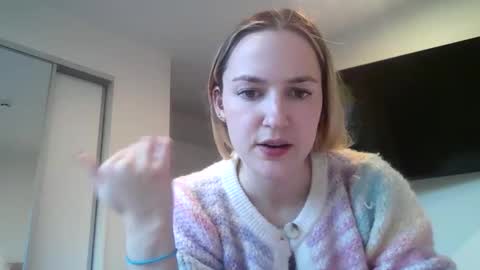 honeyblakex online show from June 9, 2026, 4:24 am