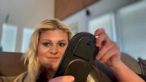 honeybuhnny online show from March 2, 2026, 1:08 am