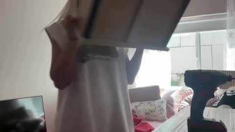 honeybun_z online show from October 2, 2025, 11:45 pm