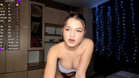 HoneyBunny  online show from April 26, 2026, 7:11 pm