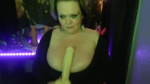 honeychambers online show from April 9, 2026, 10:15 pm