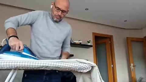 honeydaddyforyou online show from December 16, 2025, 12:43 pm