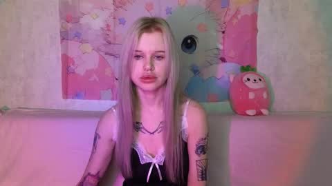 Snapshot of honeygold__ chatting on December 2, 2025, 4:07 am Lisa online show from December 2, 2025, 4:07 am