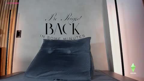 Sofia independent model online show from November 9, 2025, 11:30 am