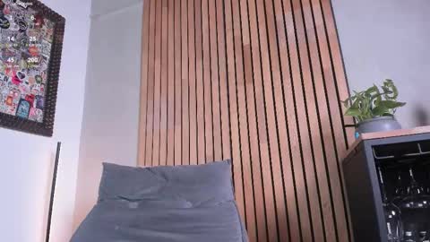 Sofia independent model online show from March 26, 2026, 11:49 am