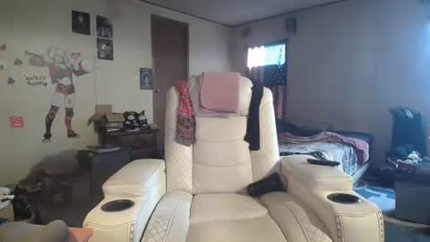 Heather Lovelace online show from December 5, 2025, 9:00 pm