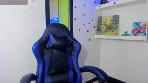 Snapshot of honeyluxe_ chatting on June 19, 2026, 8:23 pm HONEY LUXE online show from June 19, 2026, 8:23 pm