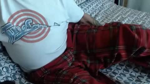 honeymaster290 online show from April 22, 2026, 11:34 am