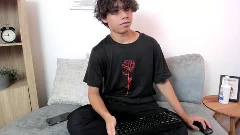 honeymoon_sariel online show from October 12, 2025, 7:57 pm