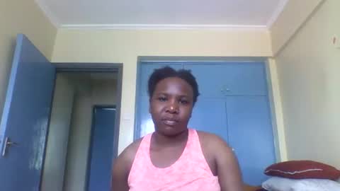 Honeymuny online show from November 5, 2025, 8:47 am