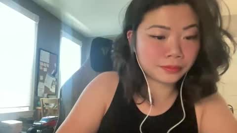 Snapshot of honeysunshineneko chatting on April 24, 2026, 3:58 pm HoneySunshineNeko online show from April 24, 2026, 3:58 pm