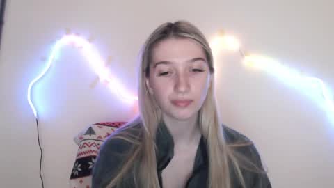 honeyveil online show from May 21, 2026, 12:45 pm