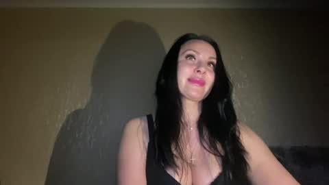 Snapshot of honeyvibe26 chatting on June 5, 2026, 8:36 pm honeyvibe26 online show from June 5, 2026, 8:36 pm