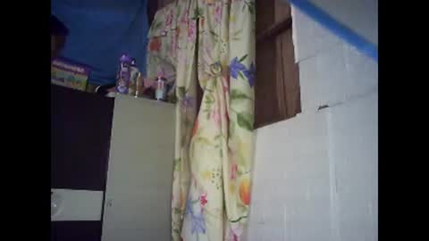 Snapshot of honeyvonz chatting on March 15, 2026, 1:55 am Merry online show from March 15, 2026, 1:55 am