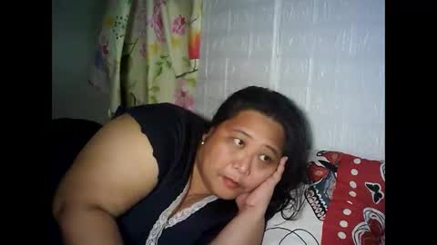 Snapshot of honeyvonz chatting on March 17, 2026, 8:34 pm Merry online show from March 17, 2026, 8:34 pm