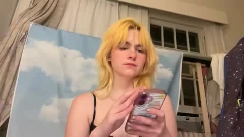 Snapshot of honeyxlimbed chatting on June 3, 2026, 2:14 am Emi Rose online show from June 3, 2026, 2:14 am
