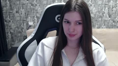 Snapshot of honeyynancyy chatting on January 15, 2025, 11:21 am Nancy online show from January 15, 2025, 11:21 am
